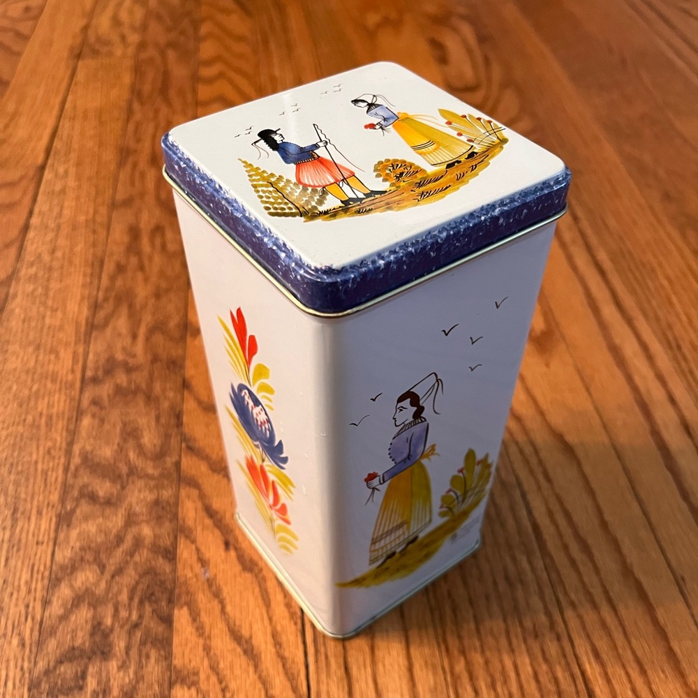 Vtg Henriot Quimper Biscuit Cracker Tin